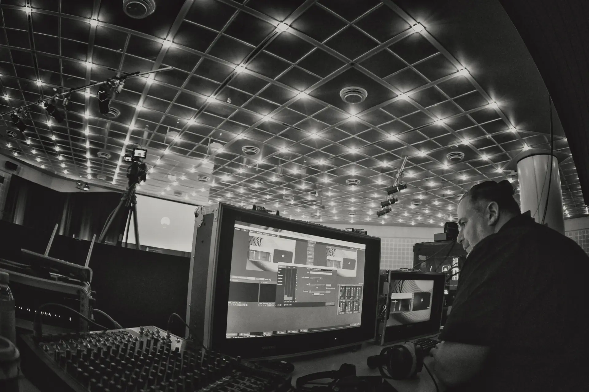 vMix Livestream Operator mit PC System 2 - NDI, DANTE - KunzMedia ...